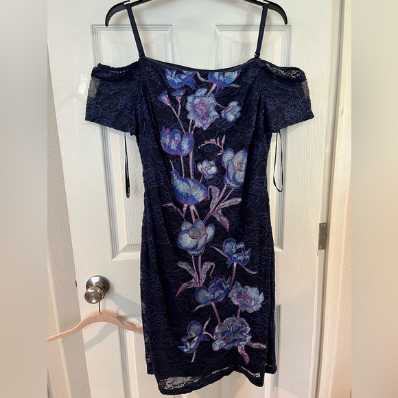 GUESS Women's Off The Shoulder Printed Embroidered Mesh Dress - Picture 2 of 7